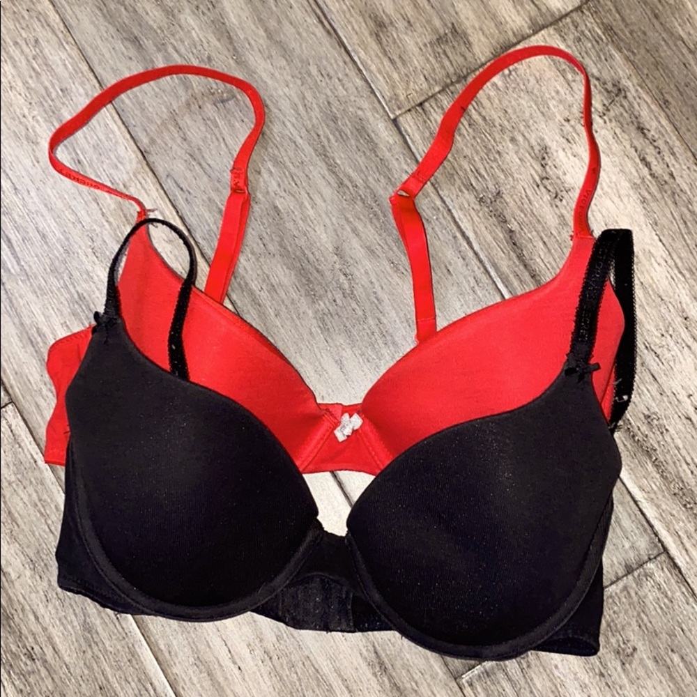 2 Victoria Secret wired Bras 34C not padded